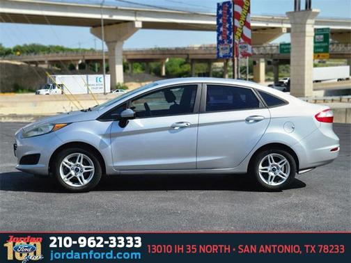2017 Ford Fiesta SE