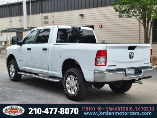 2023 RAM 3500 Big Horn Crew Cab 4x4 6'4' Box