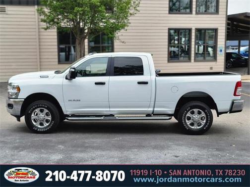 2023 RAM 3500 Big Horn Crew Cab 4x4 6'4' Box