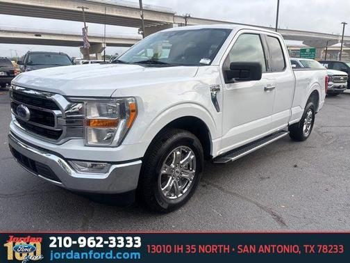OXFORD WHITE 2022 Ford F-150 XLT