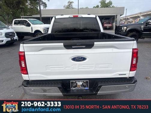 OXFORD WHITE 2022 Ford F-150 XLT
