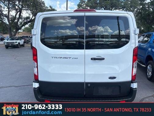 OXFORD WHITE 2025 Ford Transit-250 Base