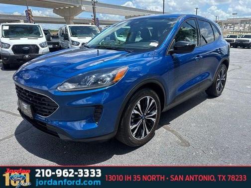 ATLAS BLUE METALLIC 2022 Ford Escape SE