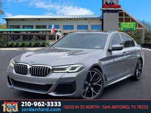 Skyscraper Gray Metallic 2023 BMW 540 i
