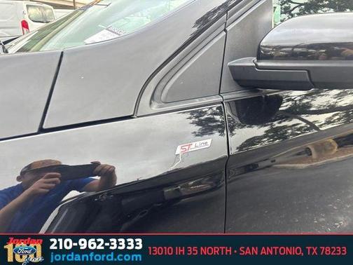 AGATE BLACK METALLIC 2023 Ford Edge ST Line