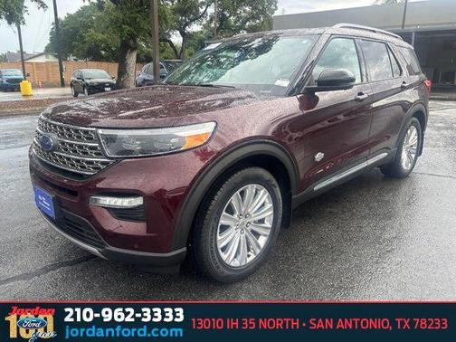 BURGUNDY VELVET MET TINT CC 2022 Ford Explorer King Ranch