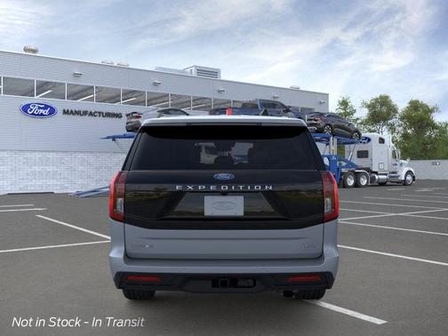 Glacier Gray Metallic Tri-Coat 2026 Ford Expedition Max Active 4x2