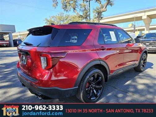 2023 Ford Explorer ST