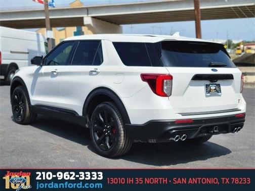 2022 Ford Explorer ST