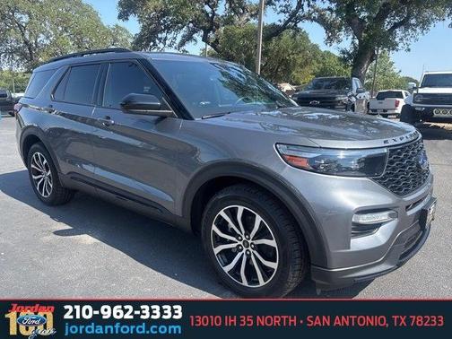 2022 Ford Explorer ST
