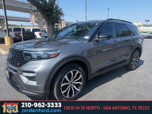 2022 Ford Explorer ST
