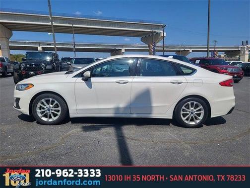 2019 Ford Fusion SE