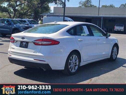2019 Ford Fusion SE