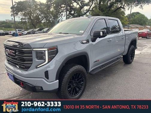 Thunderstorm Gray 2025 GMC Sierra 1500 AT4