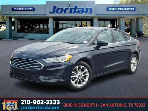 2020 Ford Fusion SE