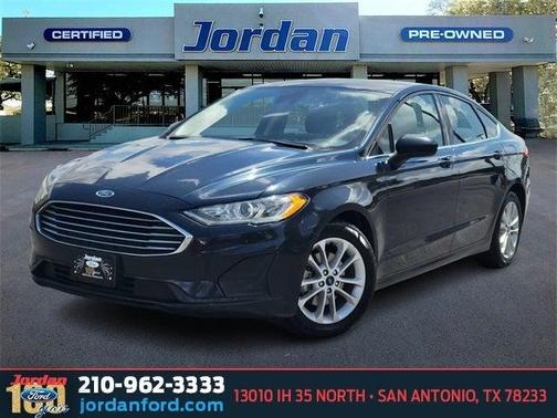 2020 Ford Fusion SE
