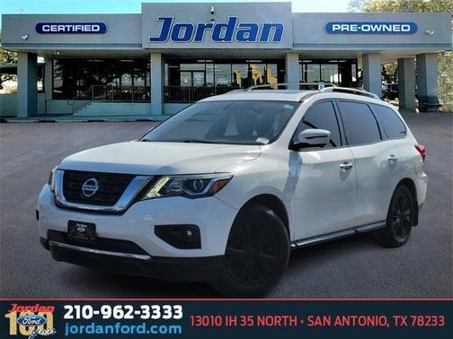 2017 Nissan Pathfinder SL