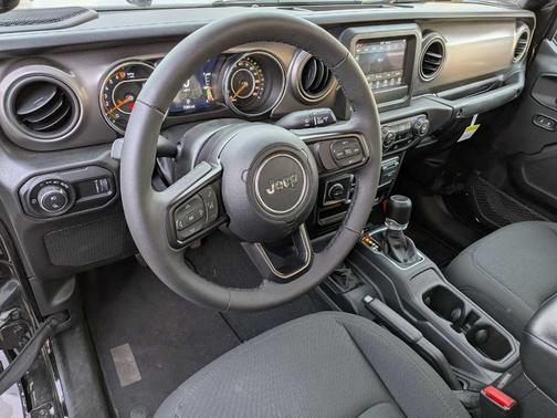 2023 Jeep Gladiator Sport