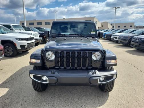 2023 Jeep Gladiator Sport