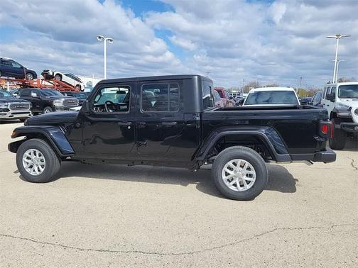 2023 Jeep Gladiator Sport