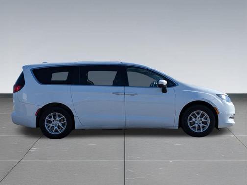 2018 Chrysler Pacifica LX