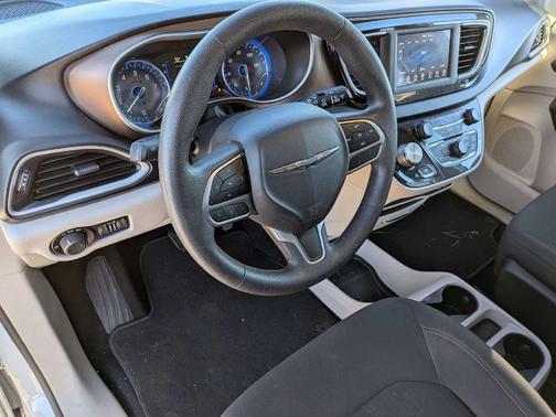 2018 Chrysler Pacifica LX