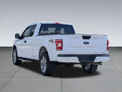 Oxford White 2018 Ford F-150 XL