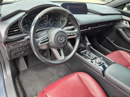 Polymetal Gray Metallic 2022 Mazda Mazda3 Carbon Edition