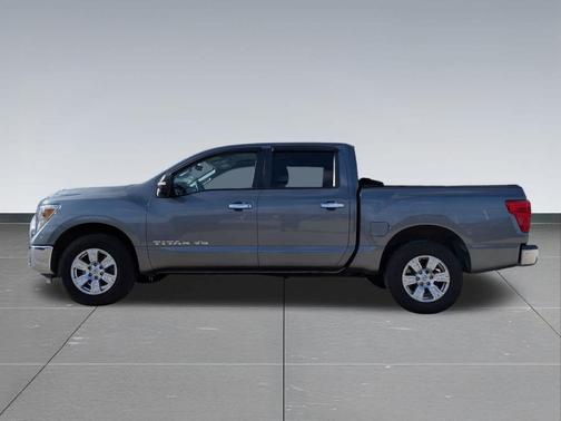 2018 Nissan Titan SV