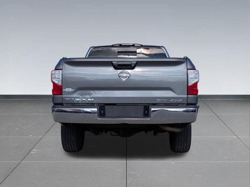 2018 Nissan Titan SV