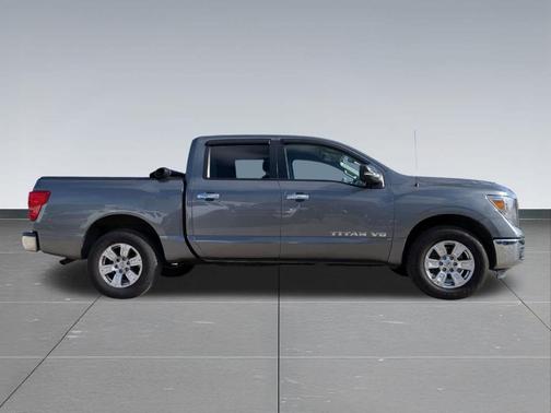 2018 Nissan Titan SV