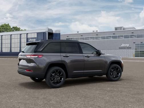 Metallic 2025 Jeep Grand Cherokee Limited