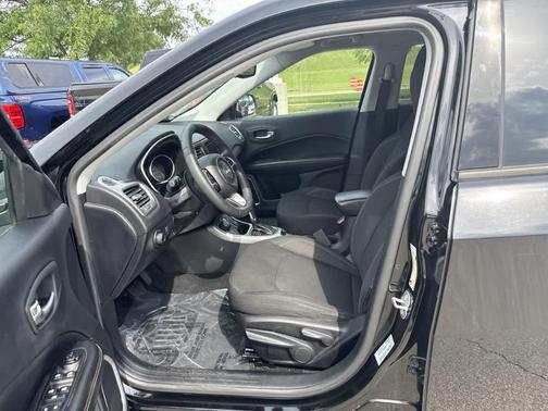 2017 Jeep Compass Sport