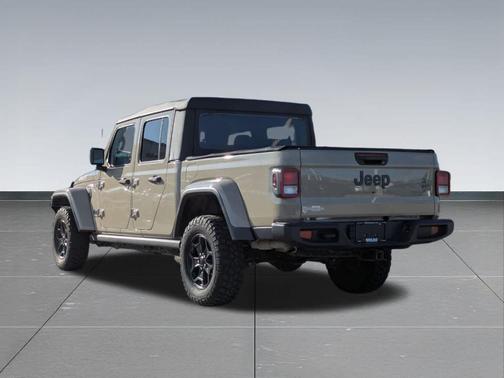 2022 Jeep Gladiator Sport