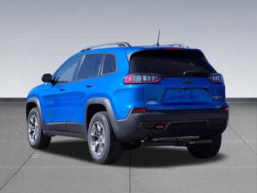 Hydro Blue Pearlcoat 2019 Jeep Cherokee Trailhawk