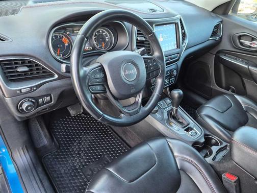 Hydro Blue Pearlcoat 2019 Jeep Cherokee Trailhawk