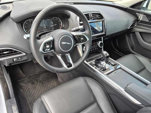 Yulong White 2020 Jaguar XE S