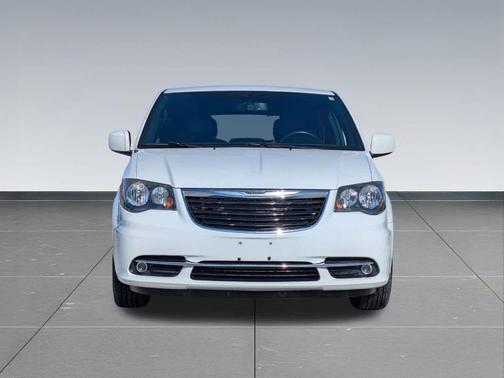 2014 Chrysler Town & Country S