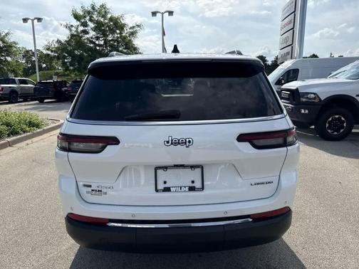 2022 Jeep Grand Cherokee L Laredo