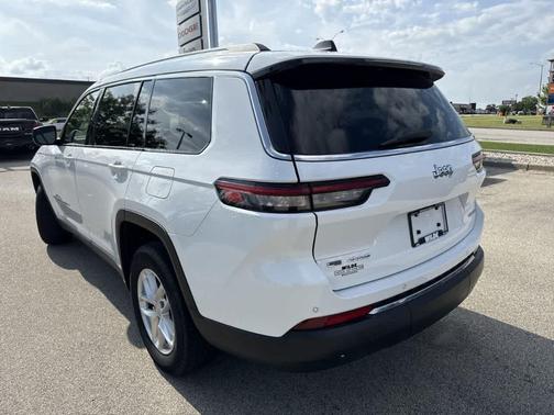 2022 Jeep Grand Cherokee L Laredo