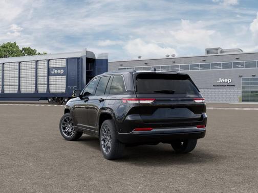 Diamond Black 2026 Jeep Grand Cherokee Summit