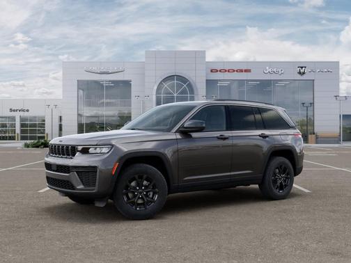 Metallic 2026 Jeep Grand Cherokee Laredo