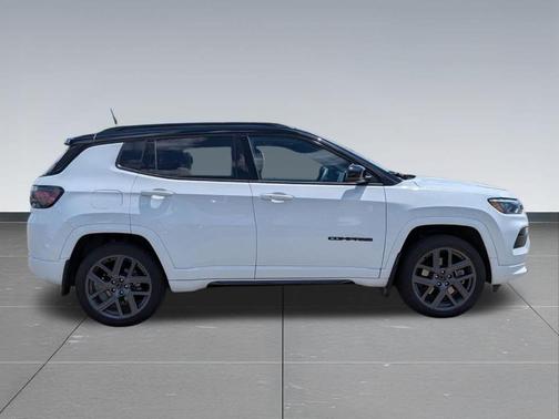 Bright White Clearcoat 2025 Jeep Compass Limited