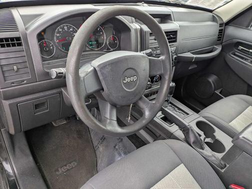 2010 Jeep Liberty Sport