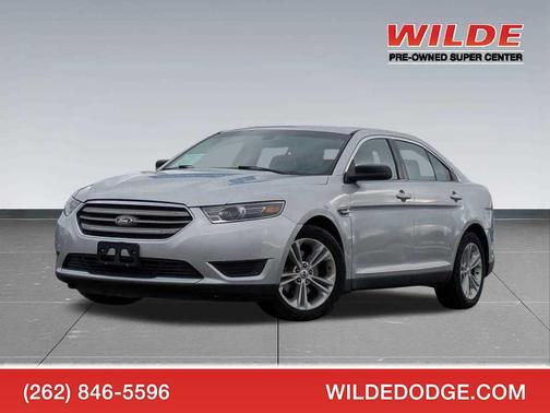 Ingot Silver Metallic 2017 Ford Taurus SE