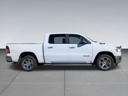 Bright White Clearcoat 2019 RAM 1500 Big Horn