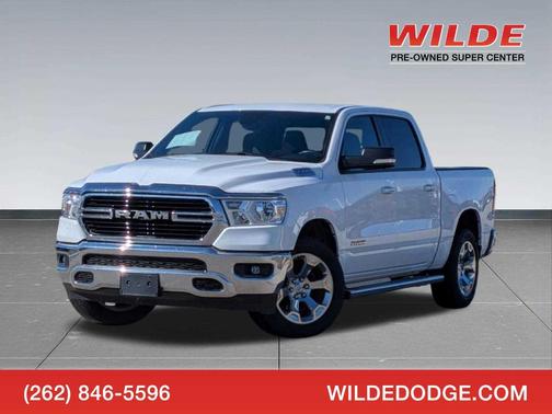 Bright White Clearcoat 2019 RAM 1500 Big Horn