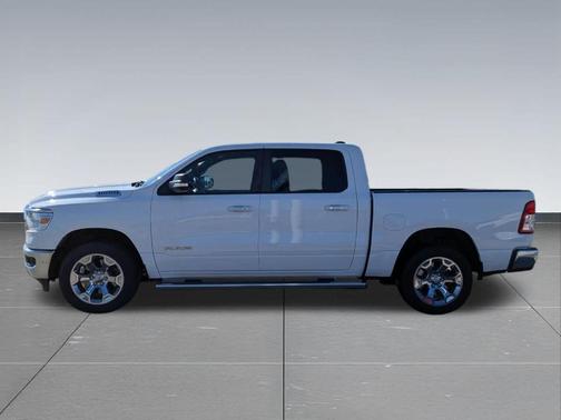 Bright White Clearcoat 2019 RAM 1500 Big Horn