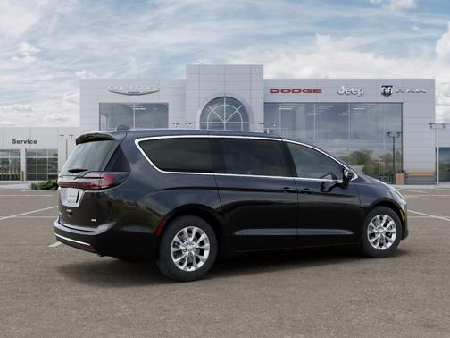 Diamond Black 2027 Chrysler Pacifica SELECT