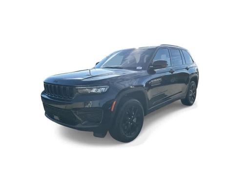 2025 Jeep Grand Cherokee Laredo